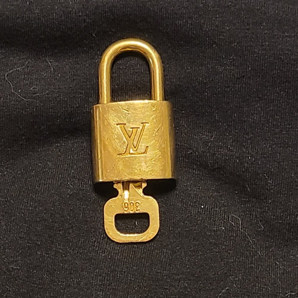 LV Lock & Key #306 - Picture 13 of 14